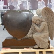Пам'ятники з янголами.181