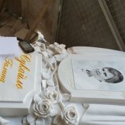 Пам'ятники з квітами.2