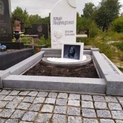 Пам'ятники з квітами.5