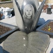 Пам'ятники з квітами.29