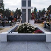 Пам'ятники на одного.20