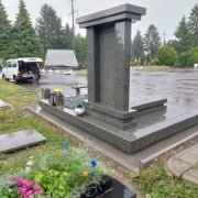 Пам'ятники на одного.15