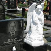 Скульптури янголів.10
