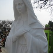 Статуї Божої Матері.17