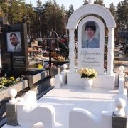 Пам'ятники з мармуру.56