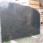 Пам'ятники з рваного каменю.202