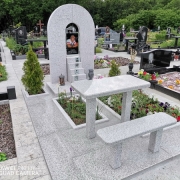 Пам'ятники з білого граніту.16