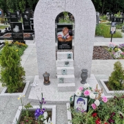 Пам'ятники з білого граніту.20