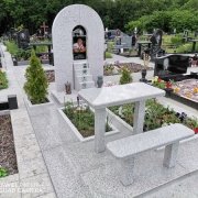Пам'ятники з білого граніту.16