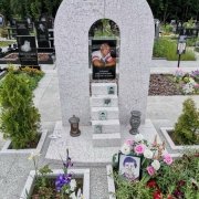 Пам'ятники з білого граніту.20