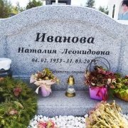Пам'ятники з білого граніту.2