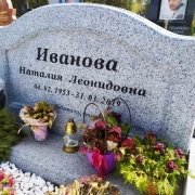 Пам'ятники з білого граніту.3