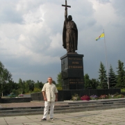 Сучасні пам'ятники зі скульптурою.10
