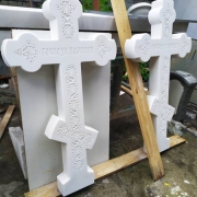 Пам'ятники у формі хреста.1