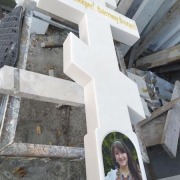Пам'ятники у формі хреста.11