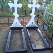 Пам'ятники у формі хреста.5