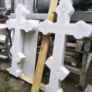Пам'ятники у формі хреста.3