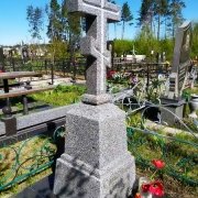 Пам'ятники у формі хреста.19
