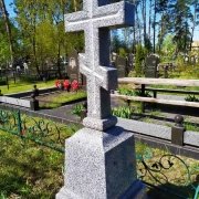 Пам'ятники у формі хреста.21