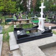 Пам'ятники у формі хреста.17