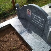 Пам'ятники з портретом у склі.27